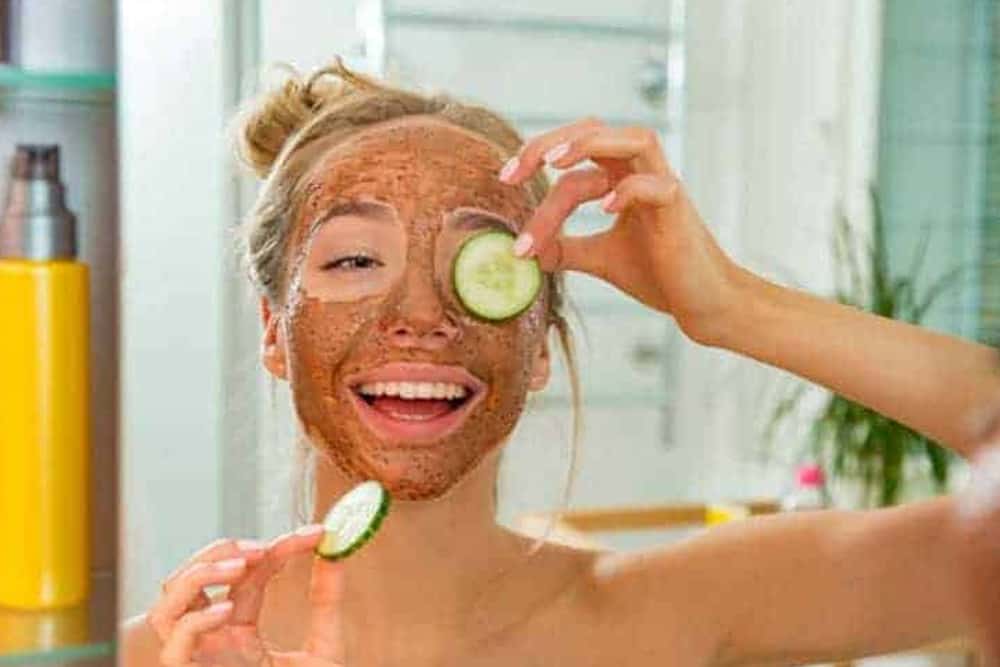 Homemade mask for smooth and clear skin
